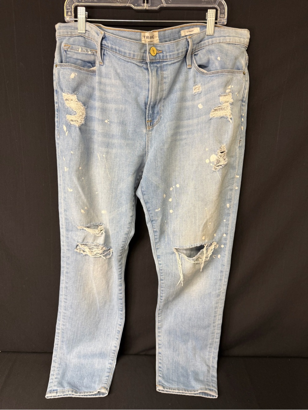 FRAME Le Garçon Jeans 34 Light Wash Distressed Boyfriend Paint Splatter Denim